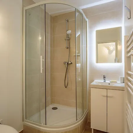 Moderne A 200m De La Plage Avec Ascenseur En Plein Coeur De - Fr-1-4-566 Apartmán Saint-Jean-de-Luz