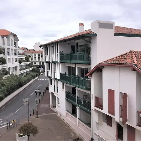 Moderne A 200m De La Plage Avec Ascenseur En Plein Coeur De - Fr-1-4-566